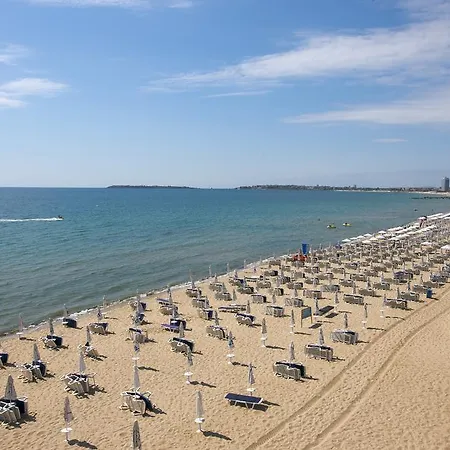 Ξενοδοχείο Briz - Seabreeze 3*