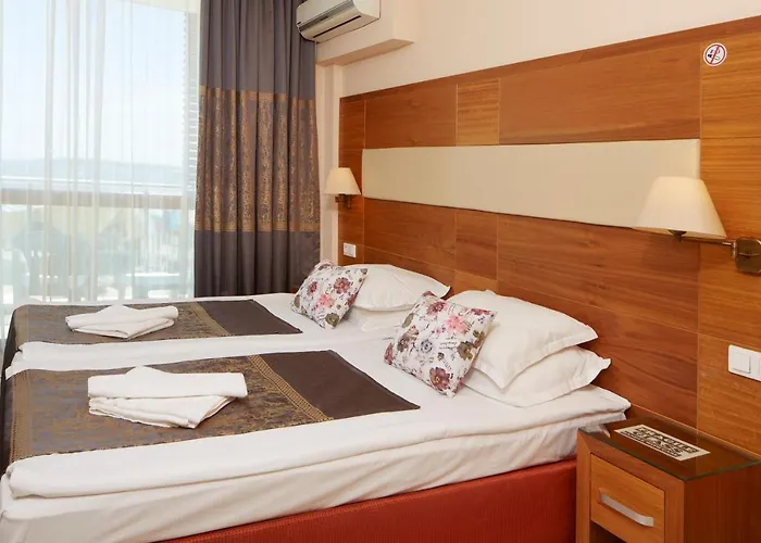 Hotel Briz - Seabreeze Slantschew brjag
